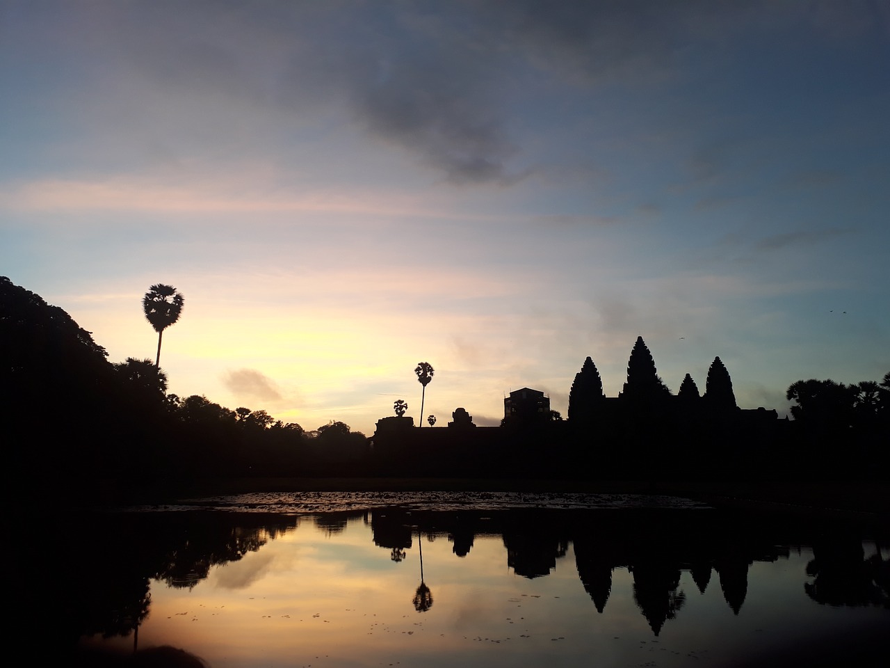 angkorwat cambodia sunrise free photo