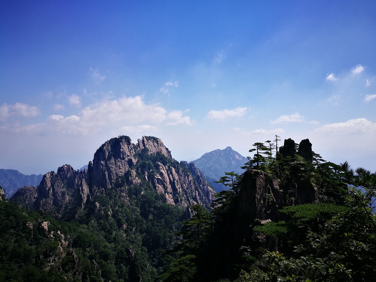 anhui huangshan mountain free photo