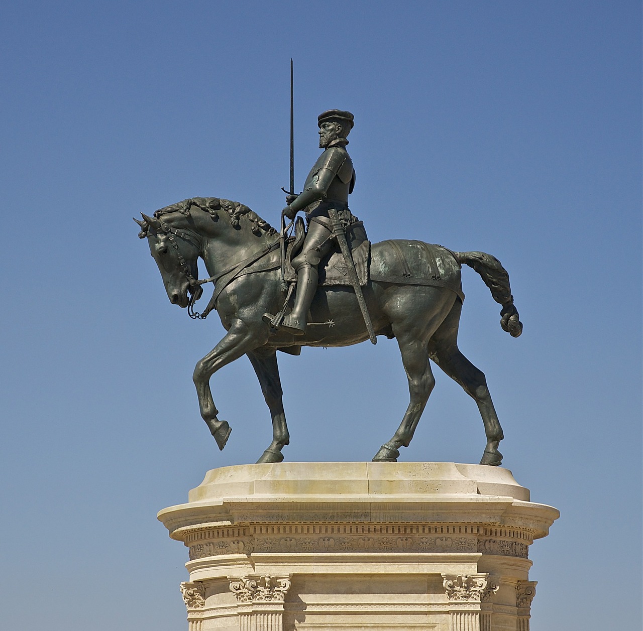 anne de montmorency equestrian statue free photo