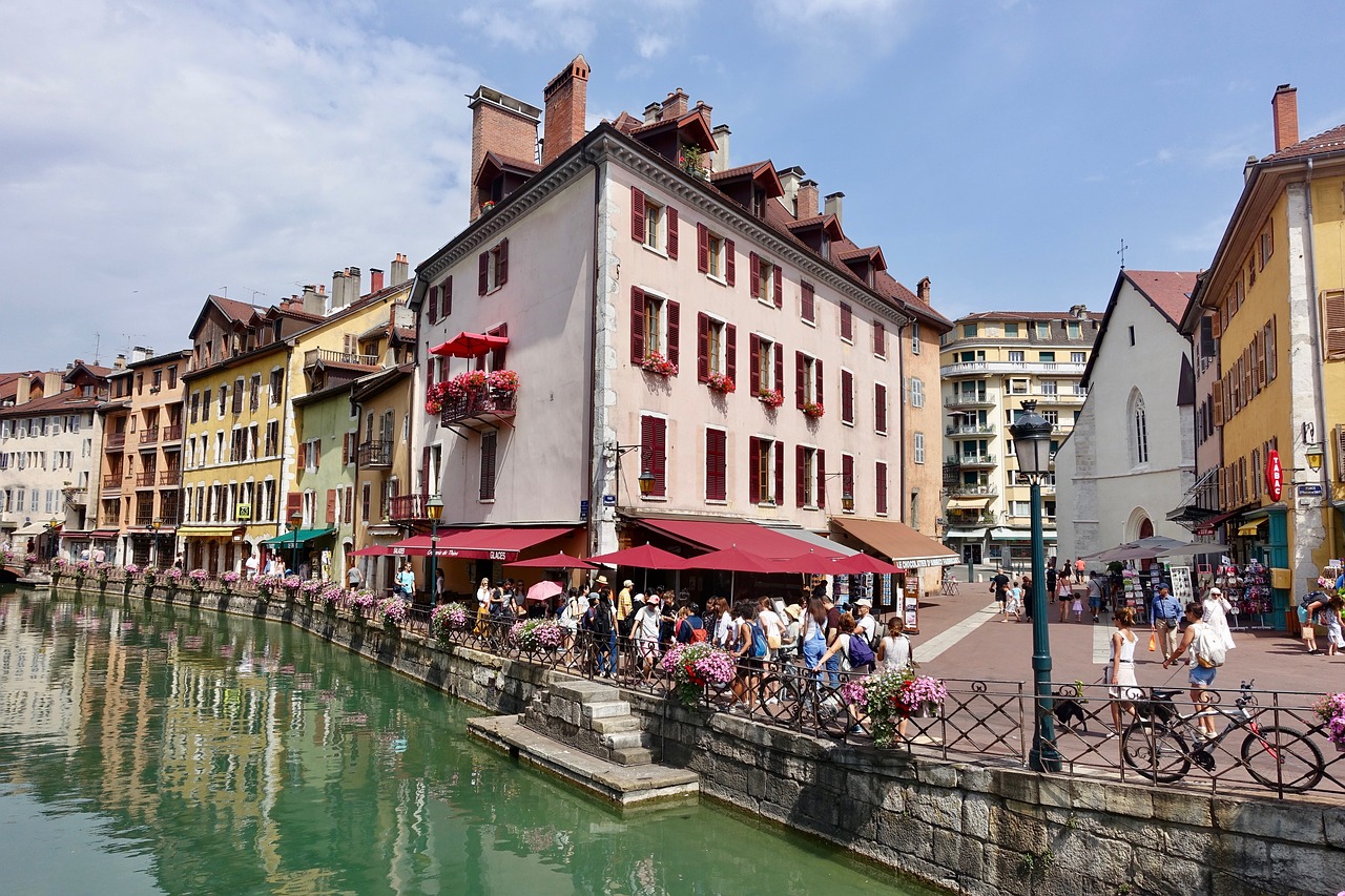 annecy  architecture  tourism free photo