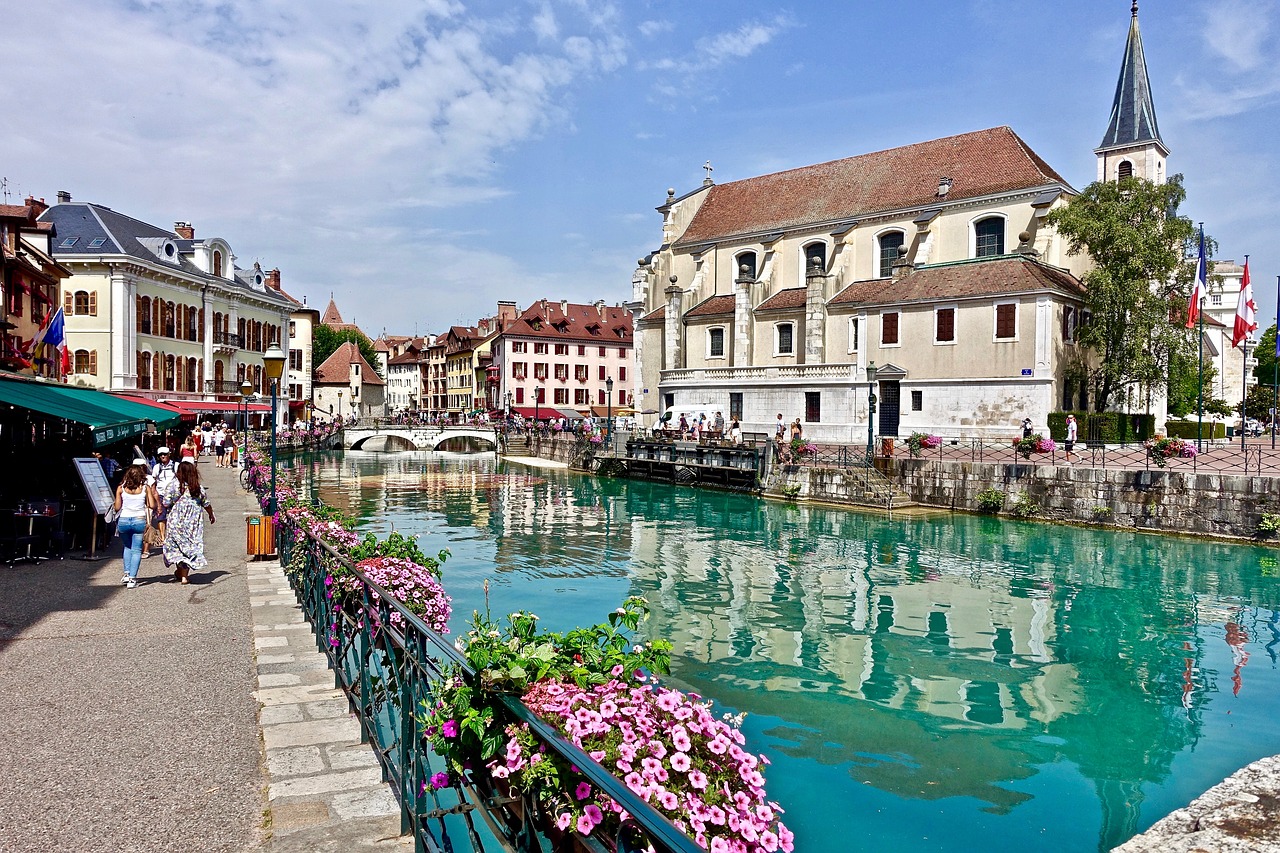 annecy  architecture  tourism free photo