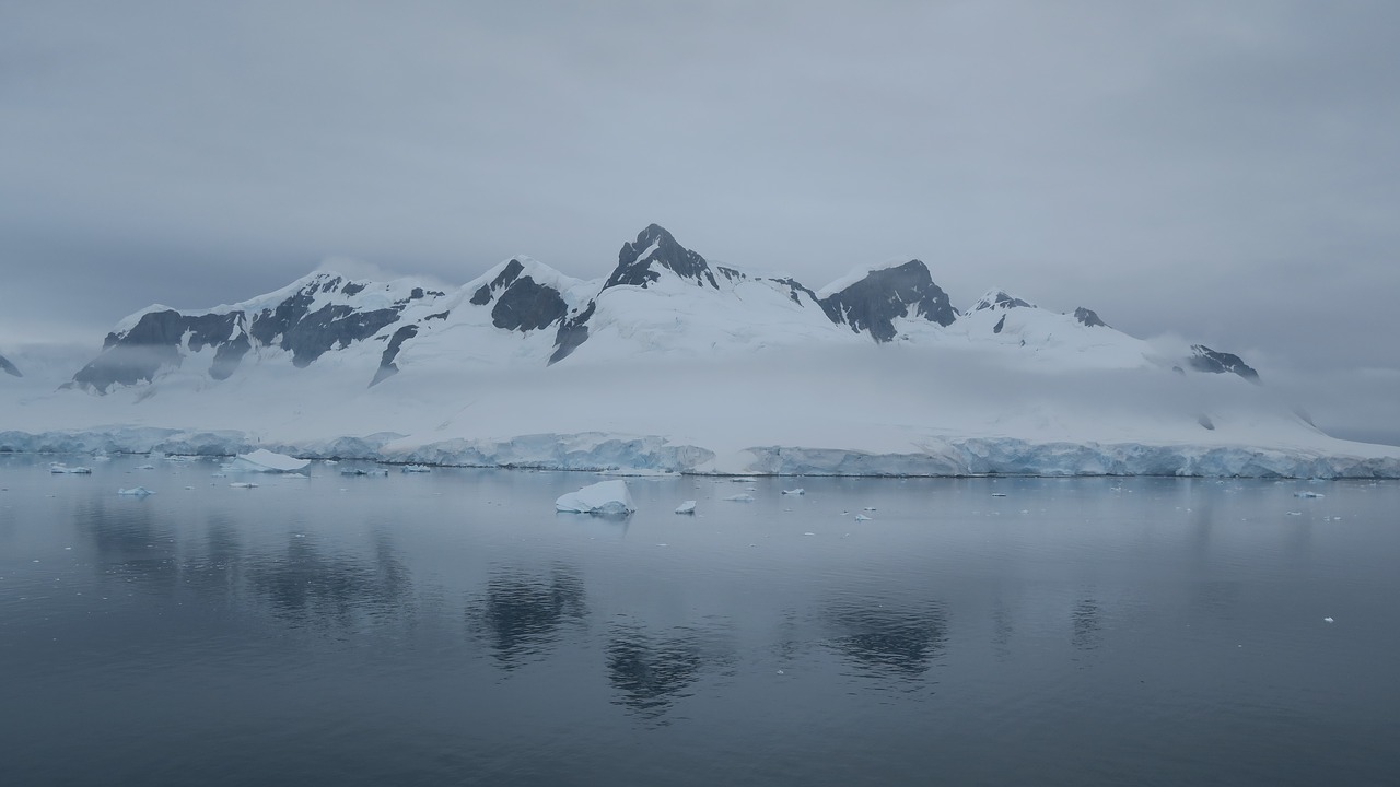 antarctica  ice  snow free photo