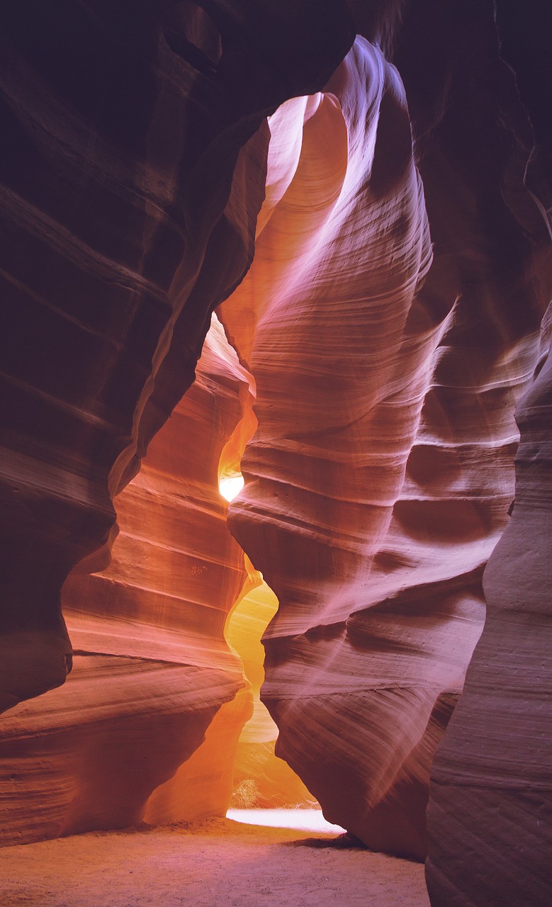 antelope canyon canyon daylight free photo