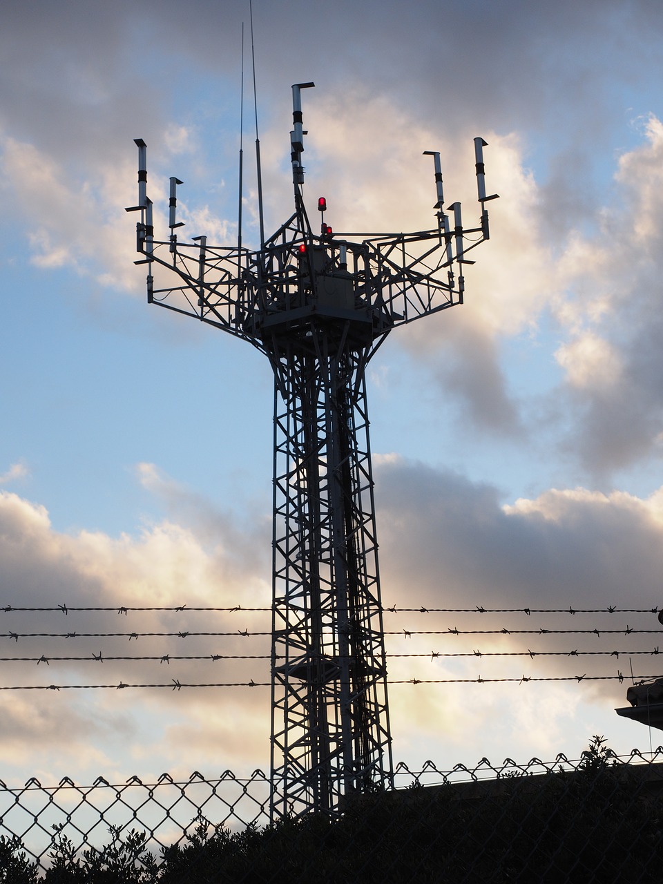 antenna radar equipment transmitter free photo