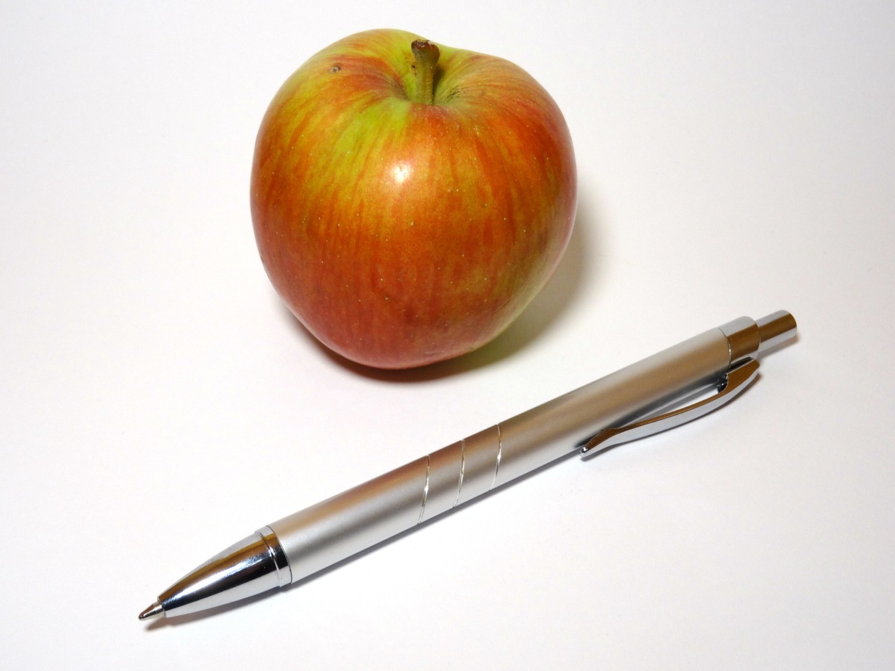 apple pen business free photo