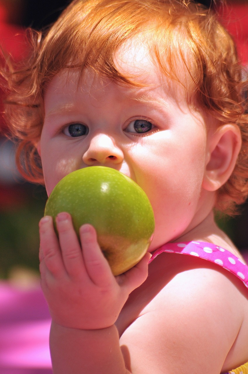 apple girl children free photo