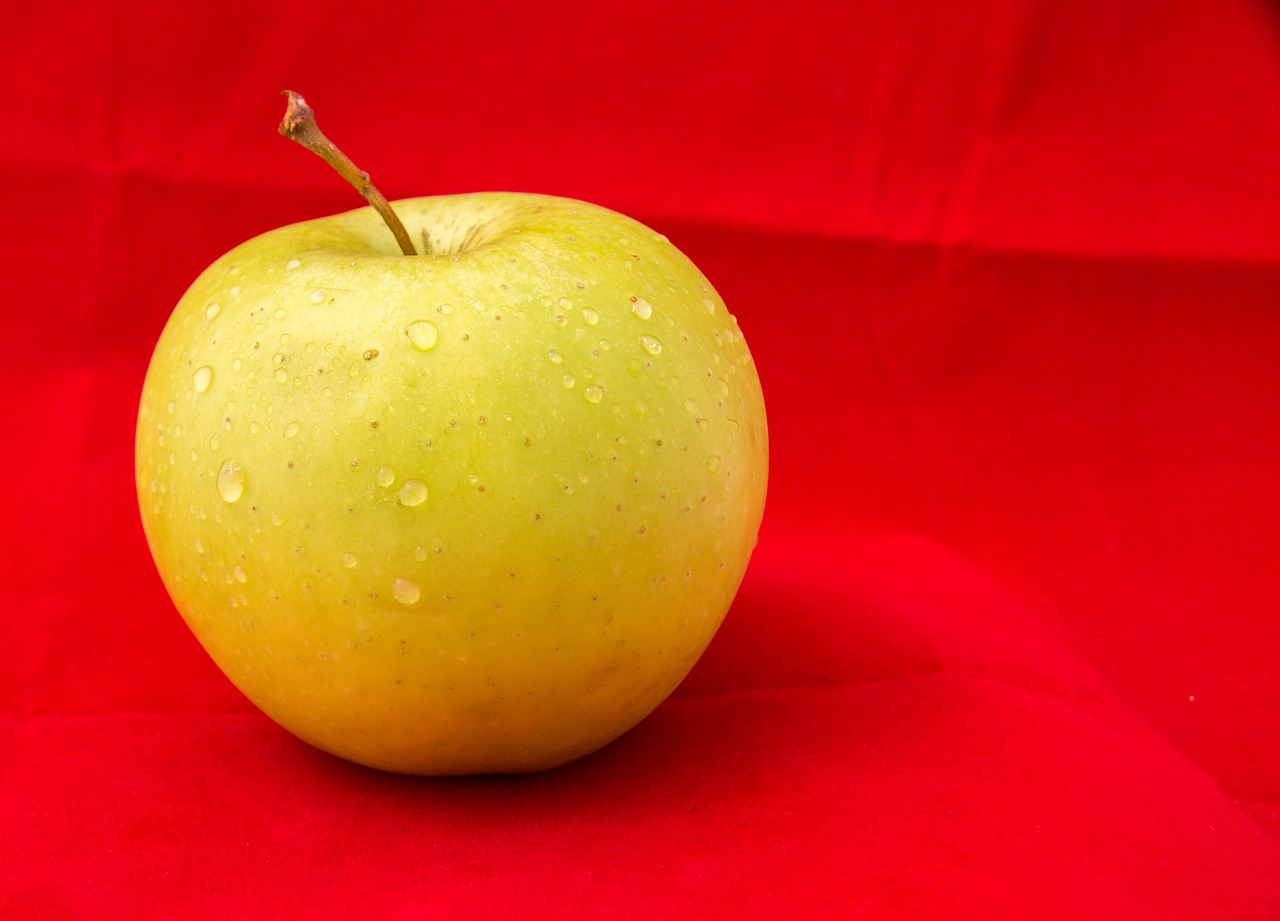 apple fruit health free photo