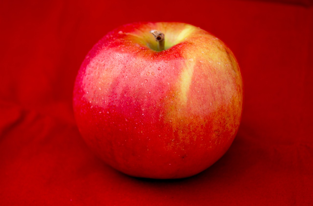 apple fruit health free photo