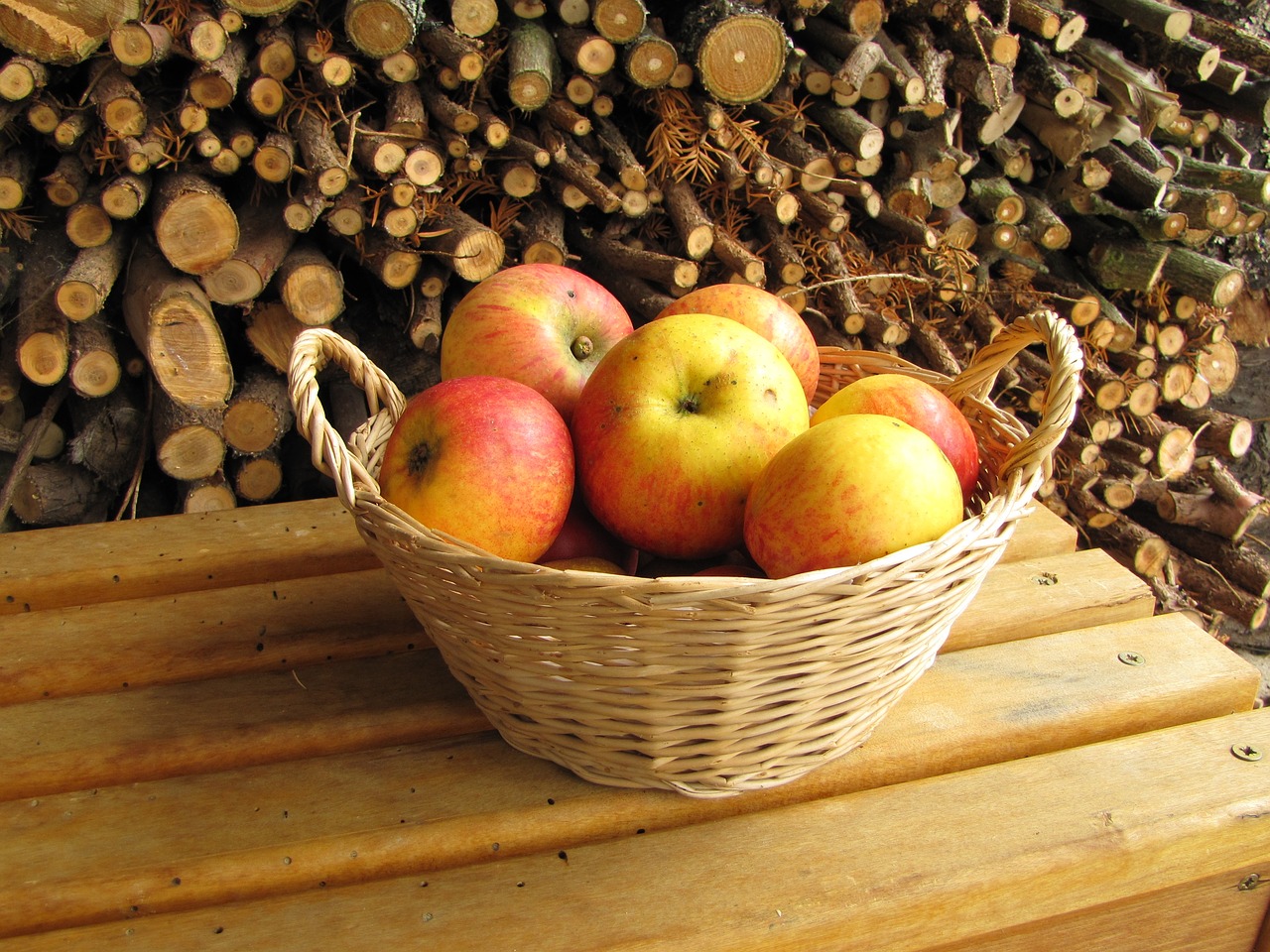 apple firewood autumn free photo