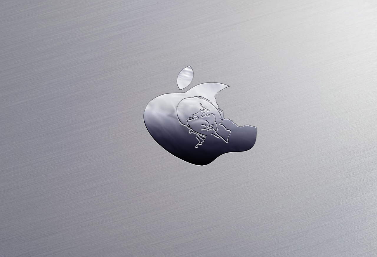 apple metallic logo free photo