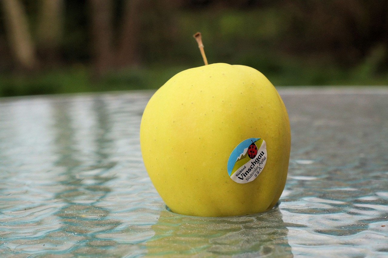 apple fruit glass table free photo