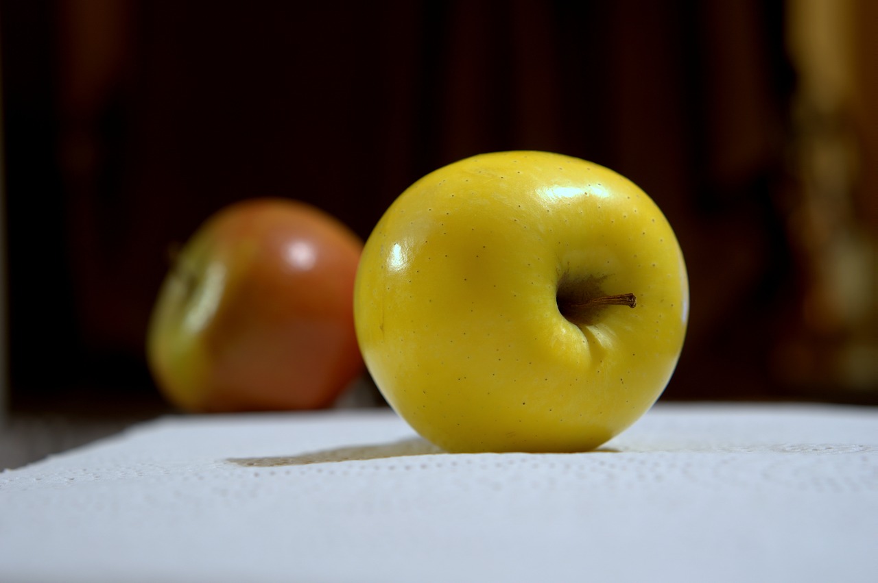 apple fruit edible free photo