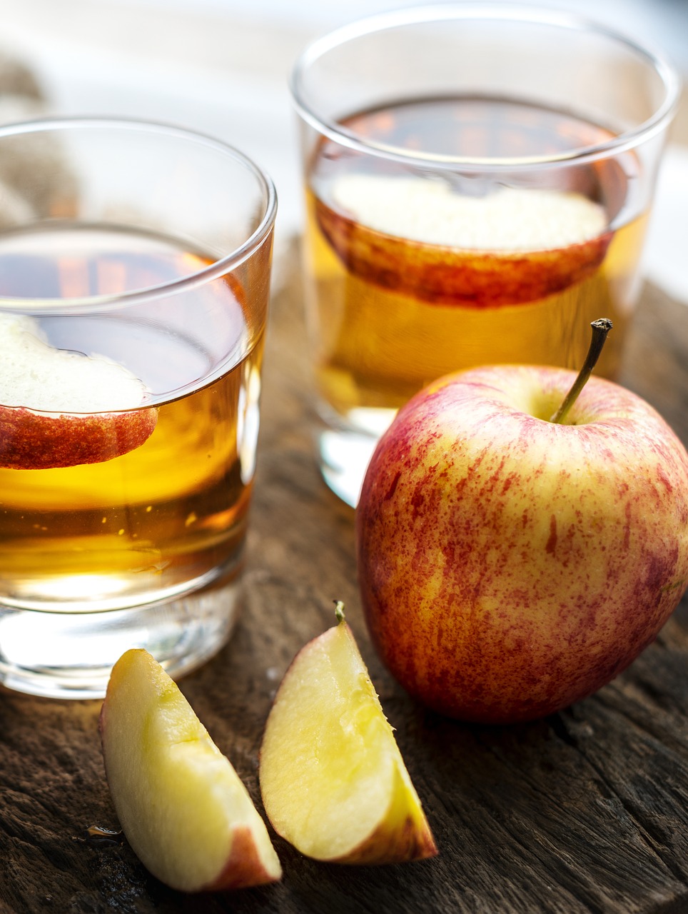 apple  apple juice  beverage free photo