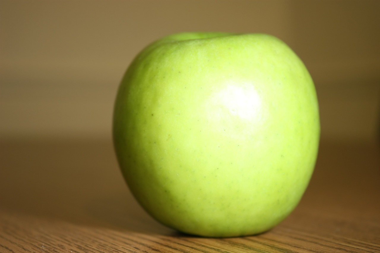 apple green fruit free photo