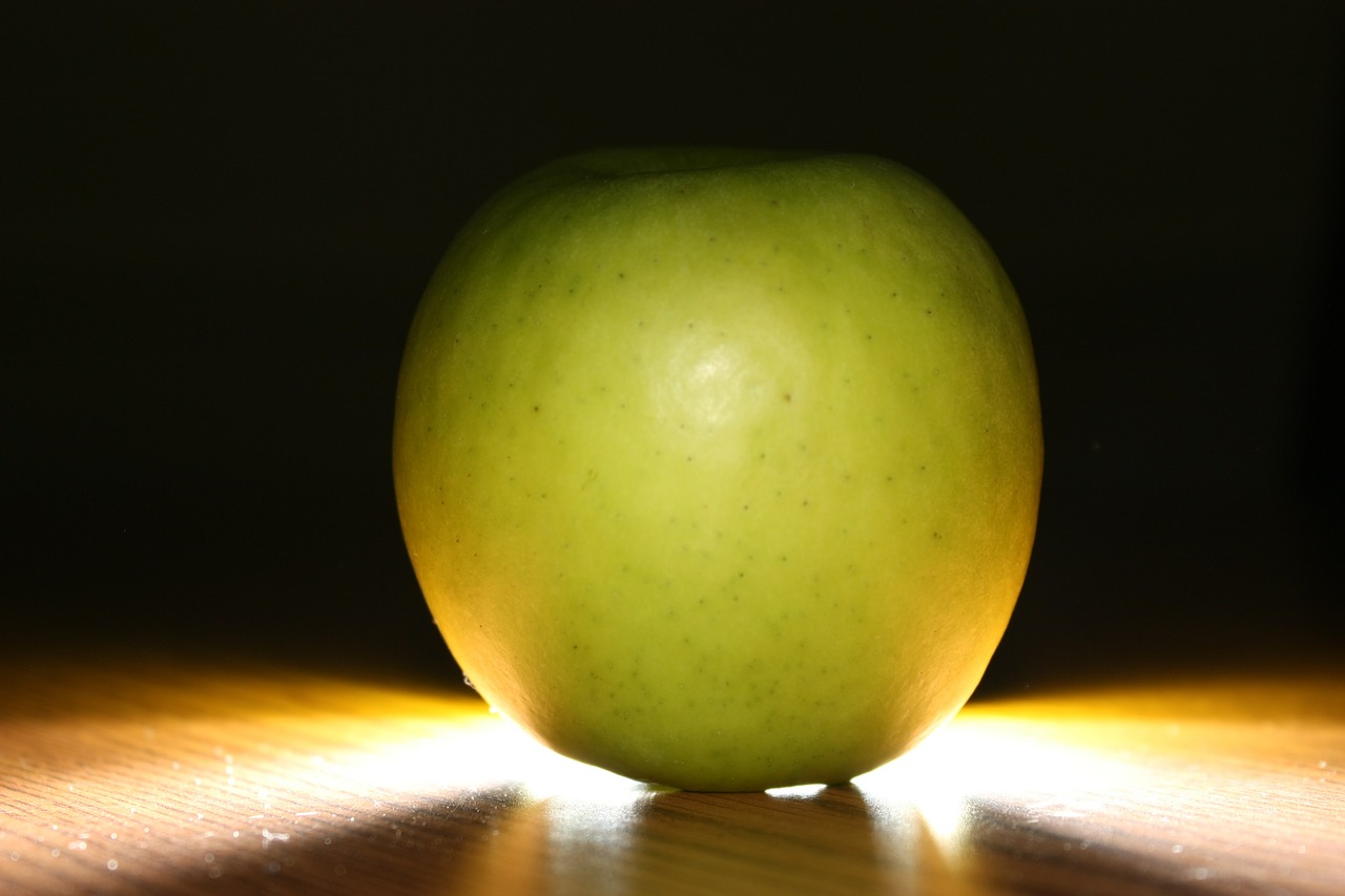 apple green fruit free photo