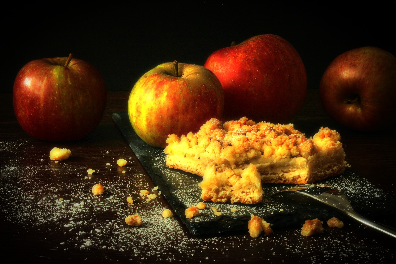 apple  apple pie  streusel cake free photo