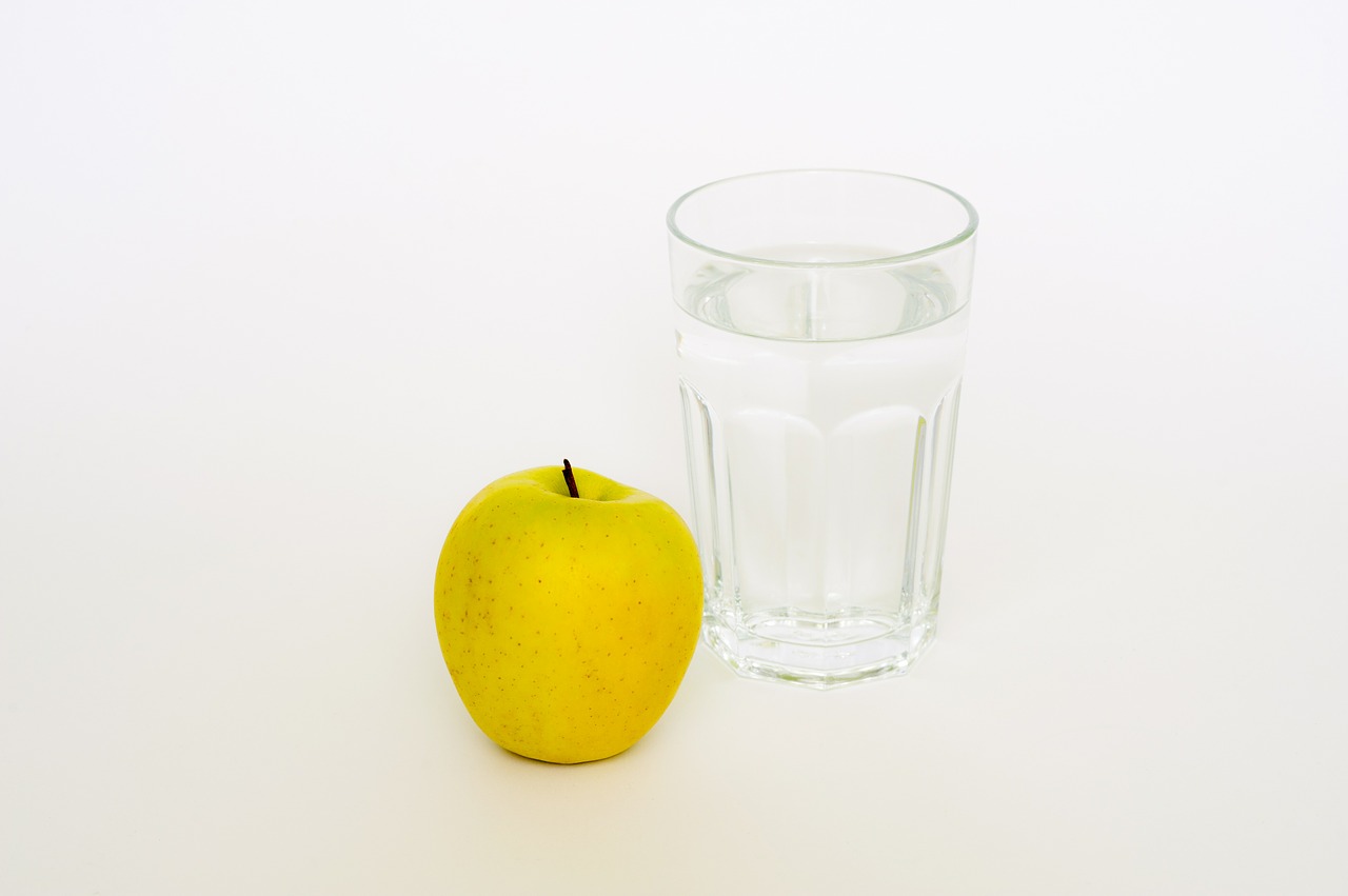 apple glas water free photo
