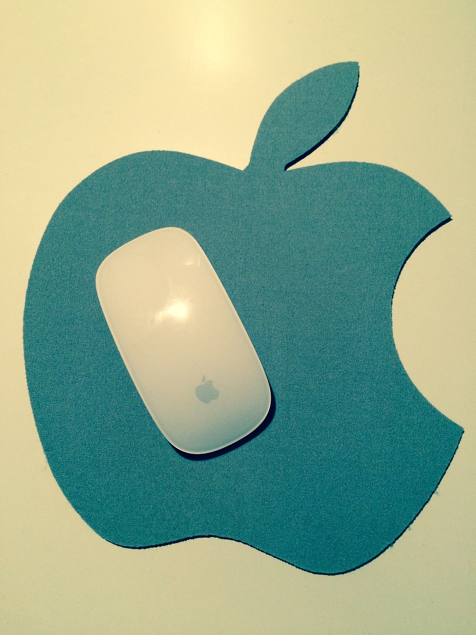 apple office mouse mat free photo