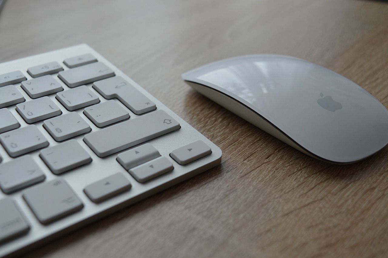 apple keyboard mouse free photo