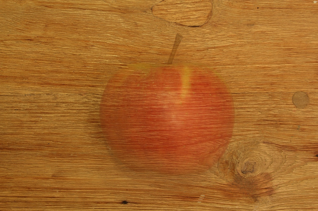 apple wood deco free photo