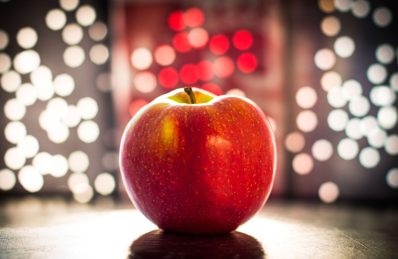 apple bokeh fruit free photo