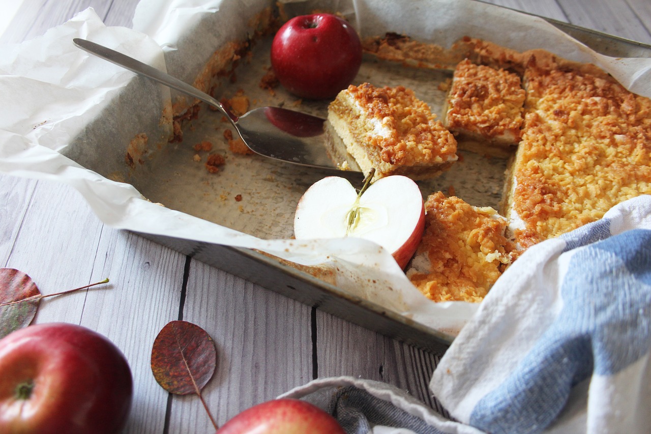 apple pie  kitchen  burning free photo