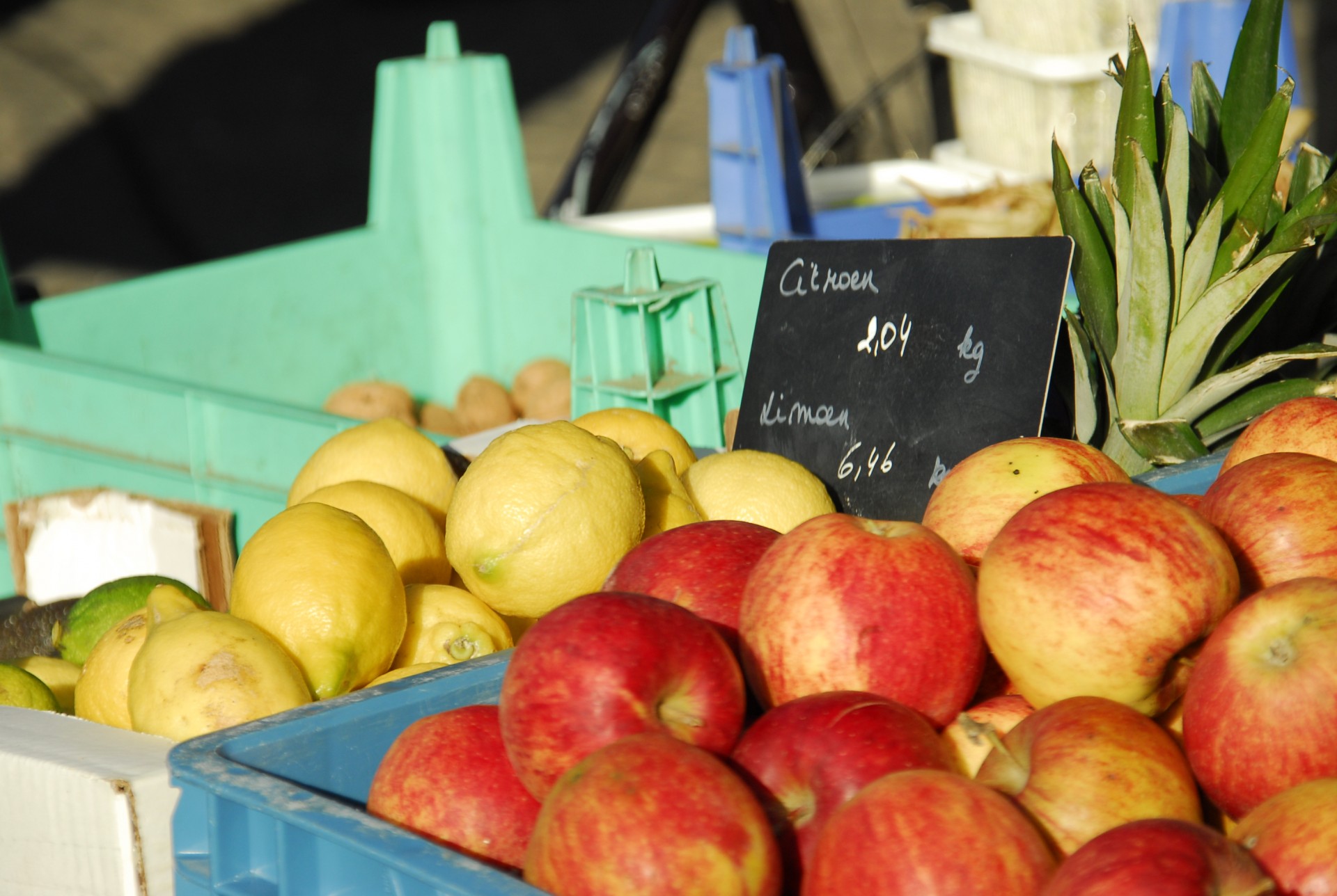 apples fruit market free photo