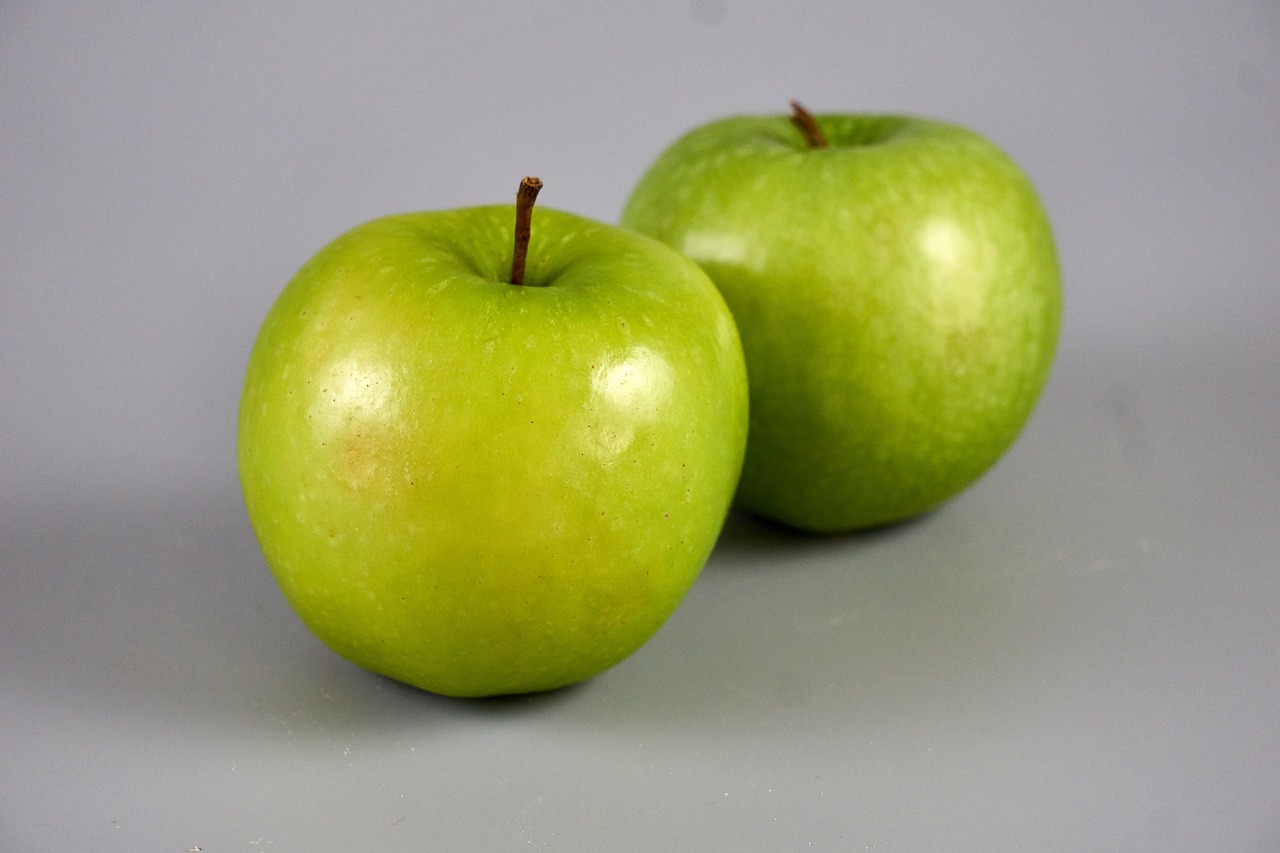 apples green apples granny smith apples free photo