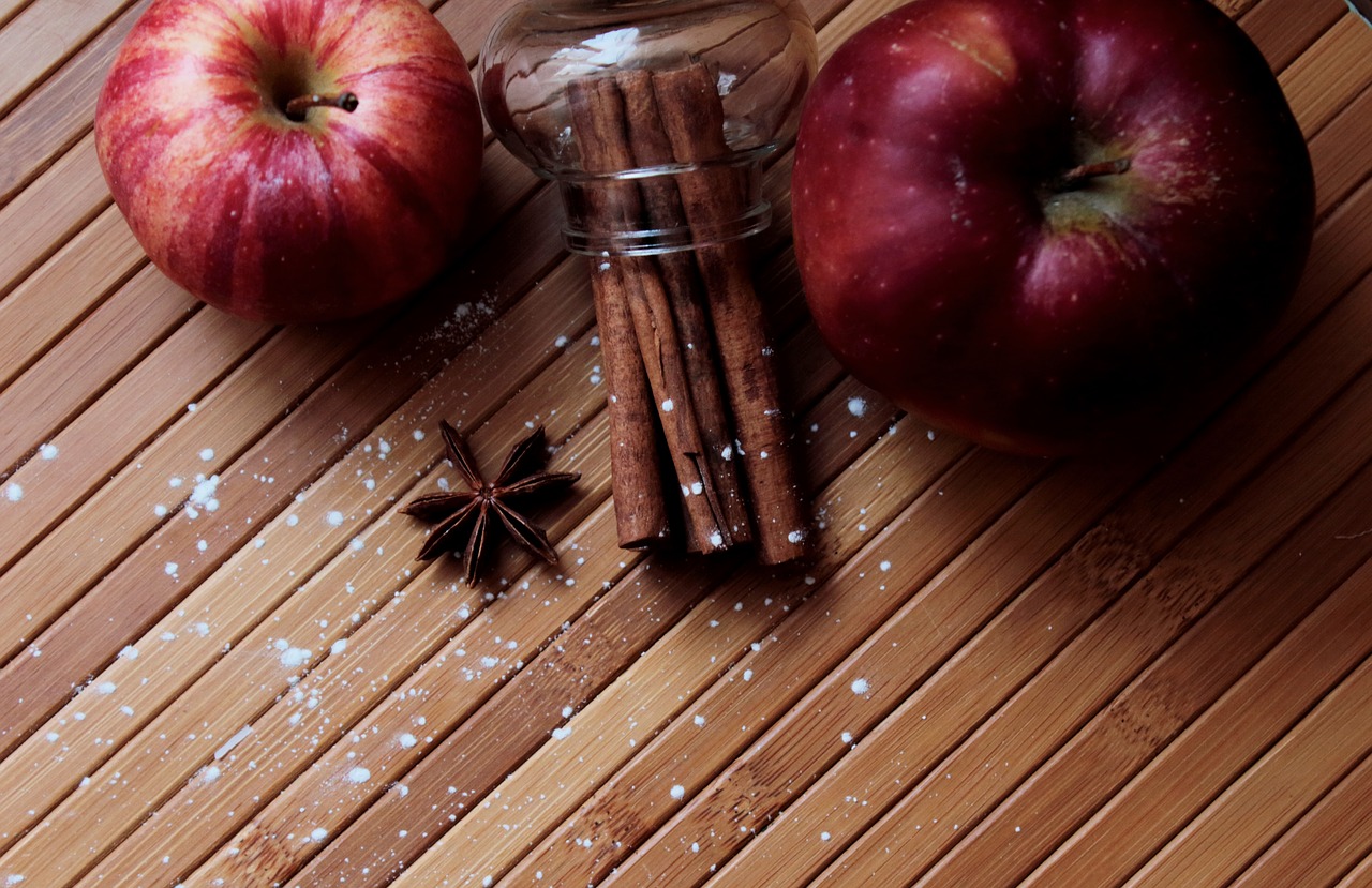 apples cinnamon spices free photo