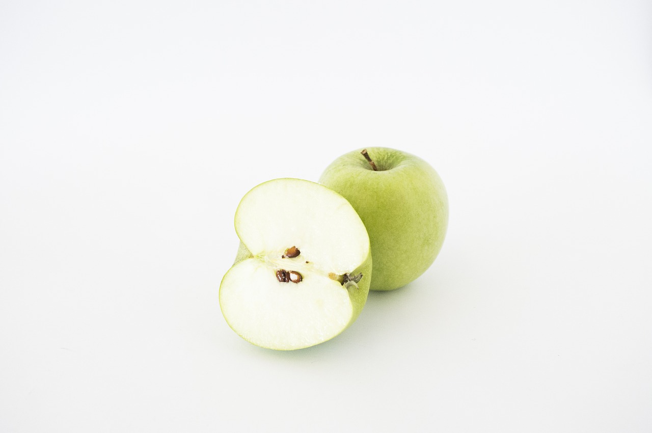 apples sliced isolated free photo