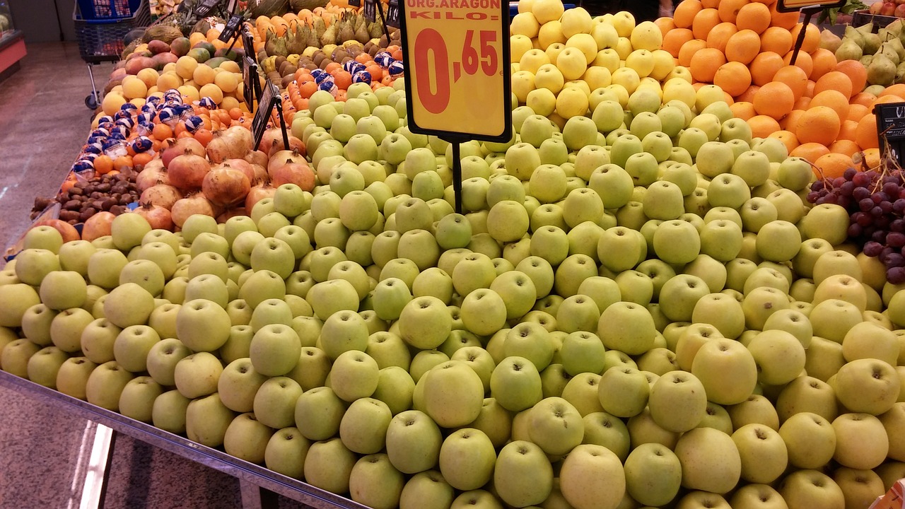 apples supermarket greengrocers free photo