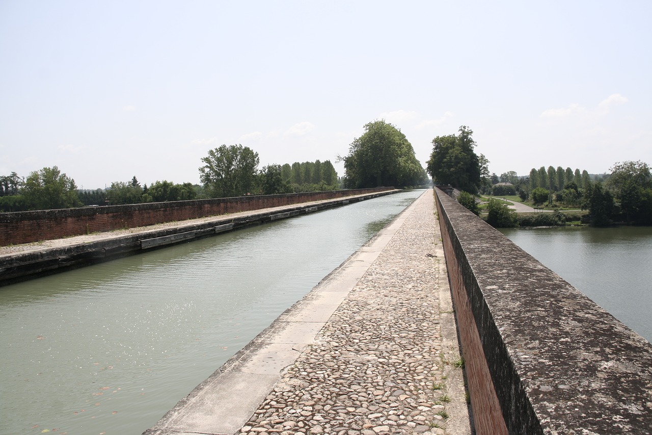 aqueduct  channel  navigation free photo