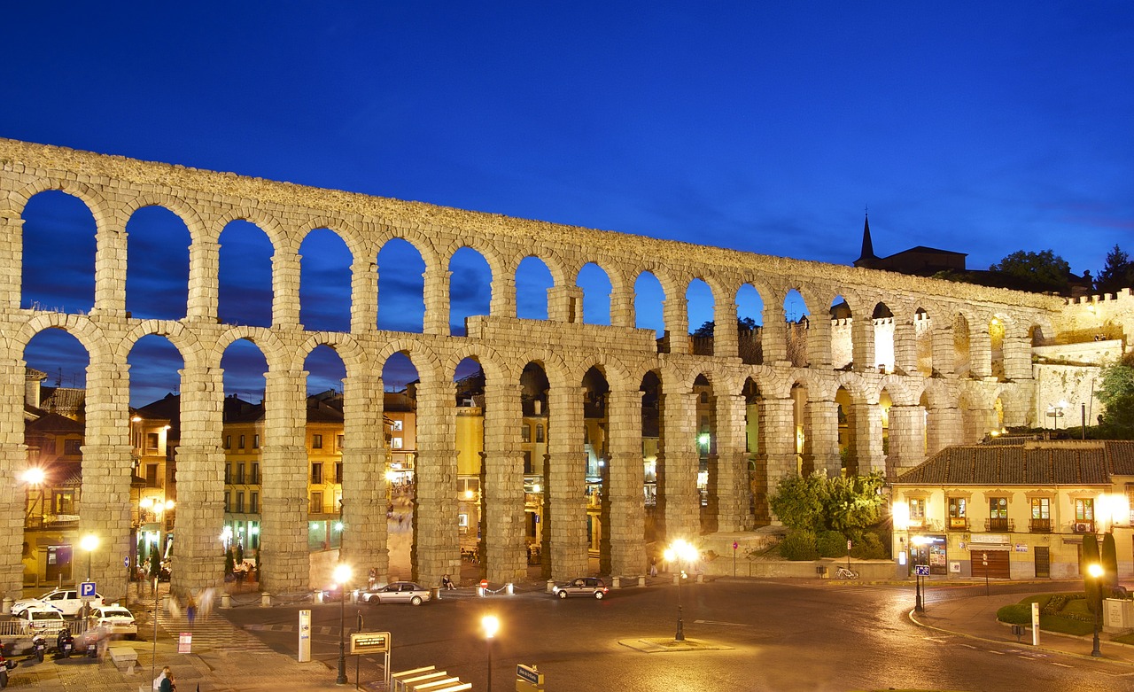 aqueduct segovia night free photo