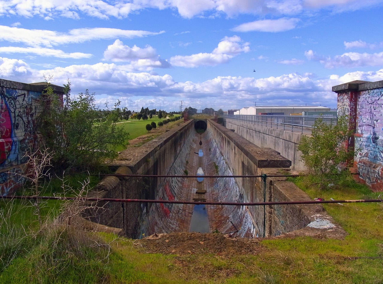 aqueduct bridge abandoned disused free photo