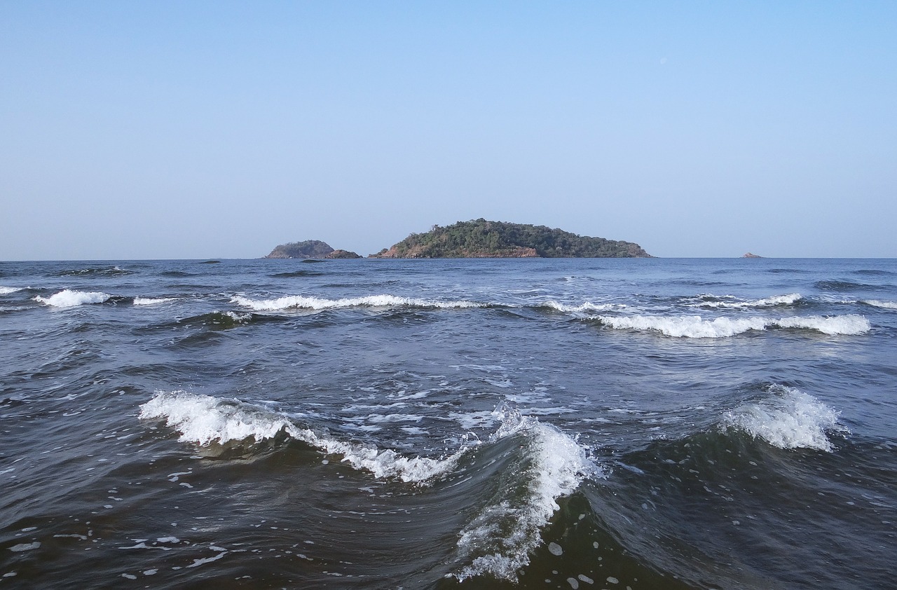 arabian sea islands waves free photo