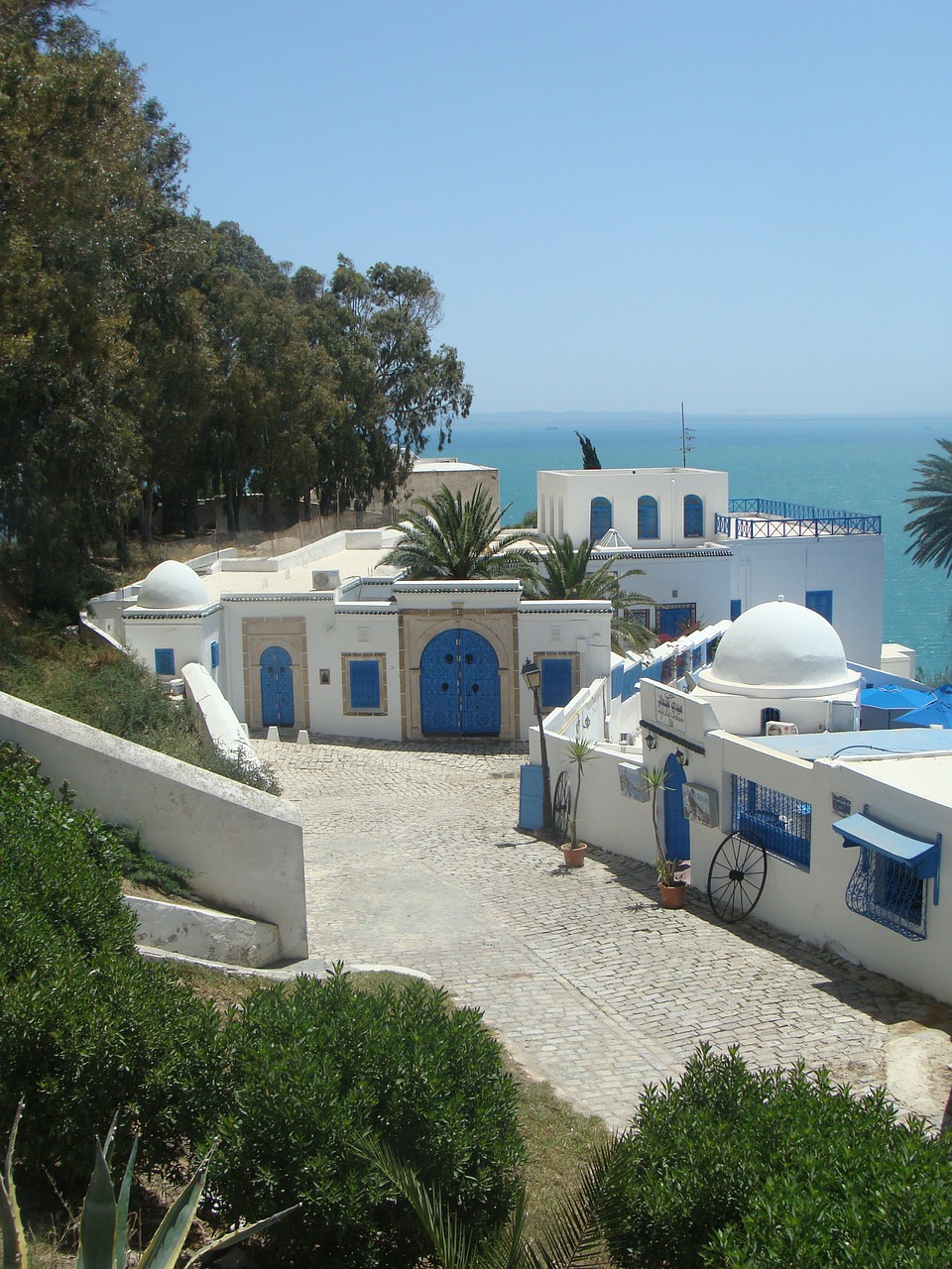 arabic houses blue free photo