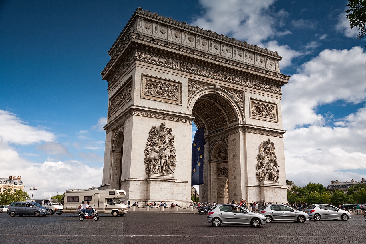 arc de triomphe paris landscape free photo