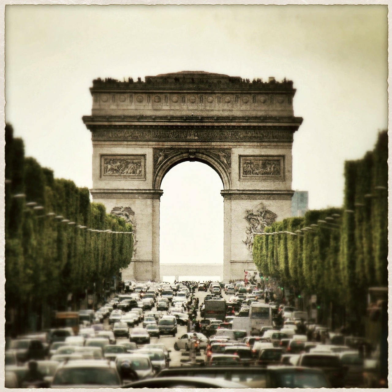 arc de triomphe paris france free photo