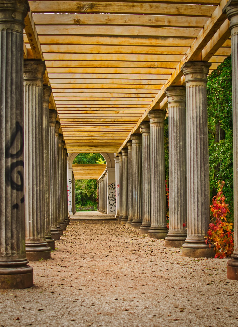 arcade  graffiti  columnar free photo