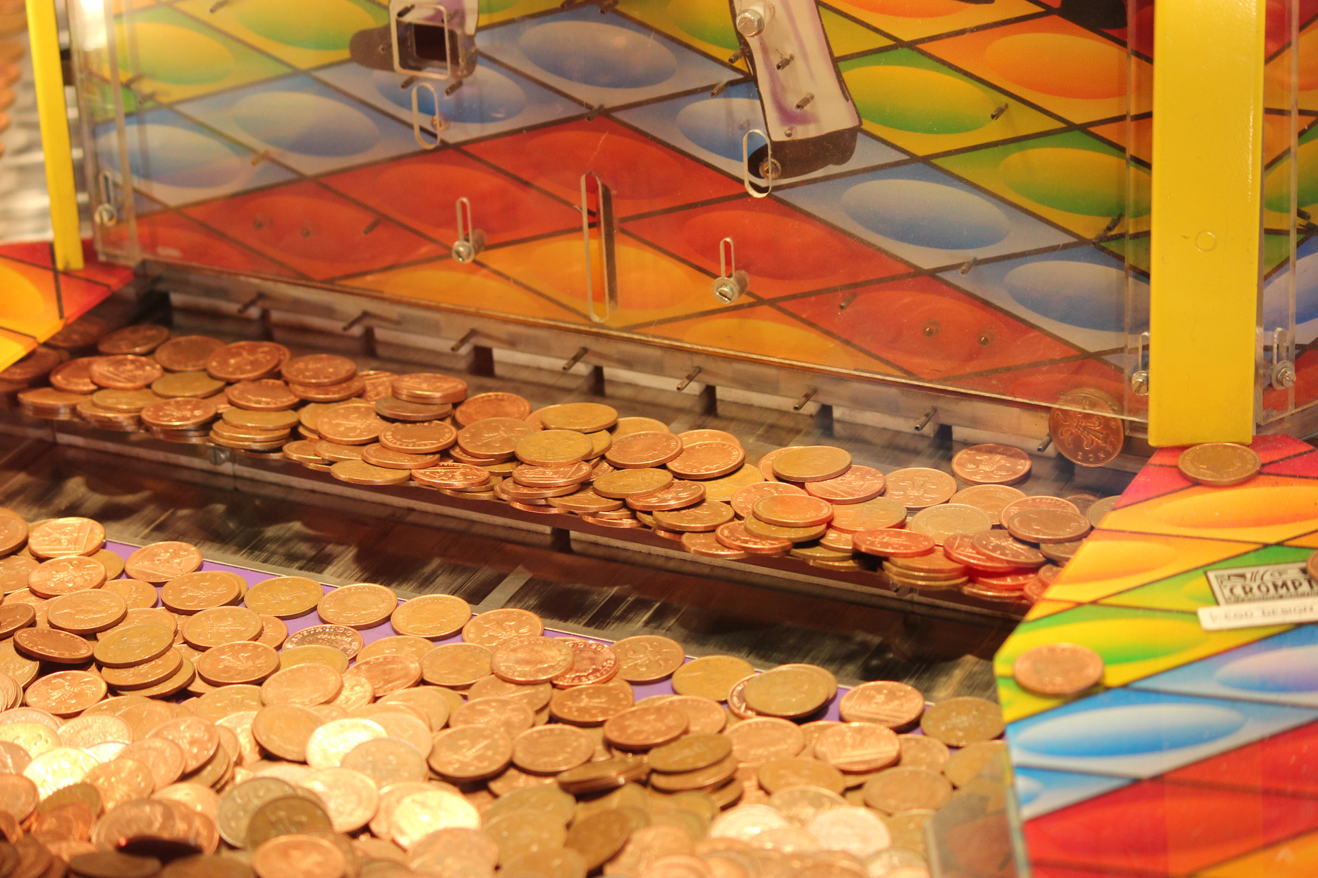 coin drop machine arcade money free photo
