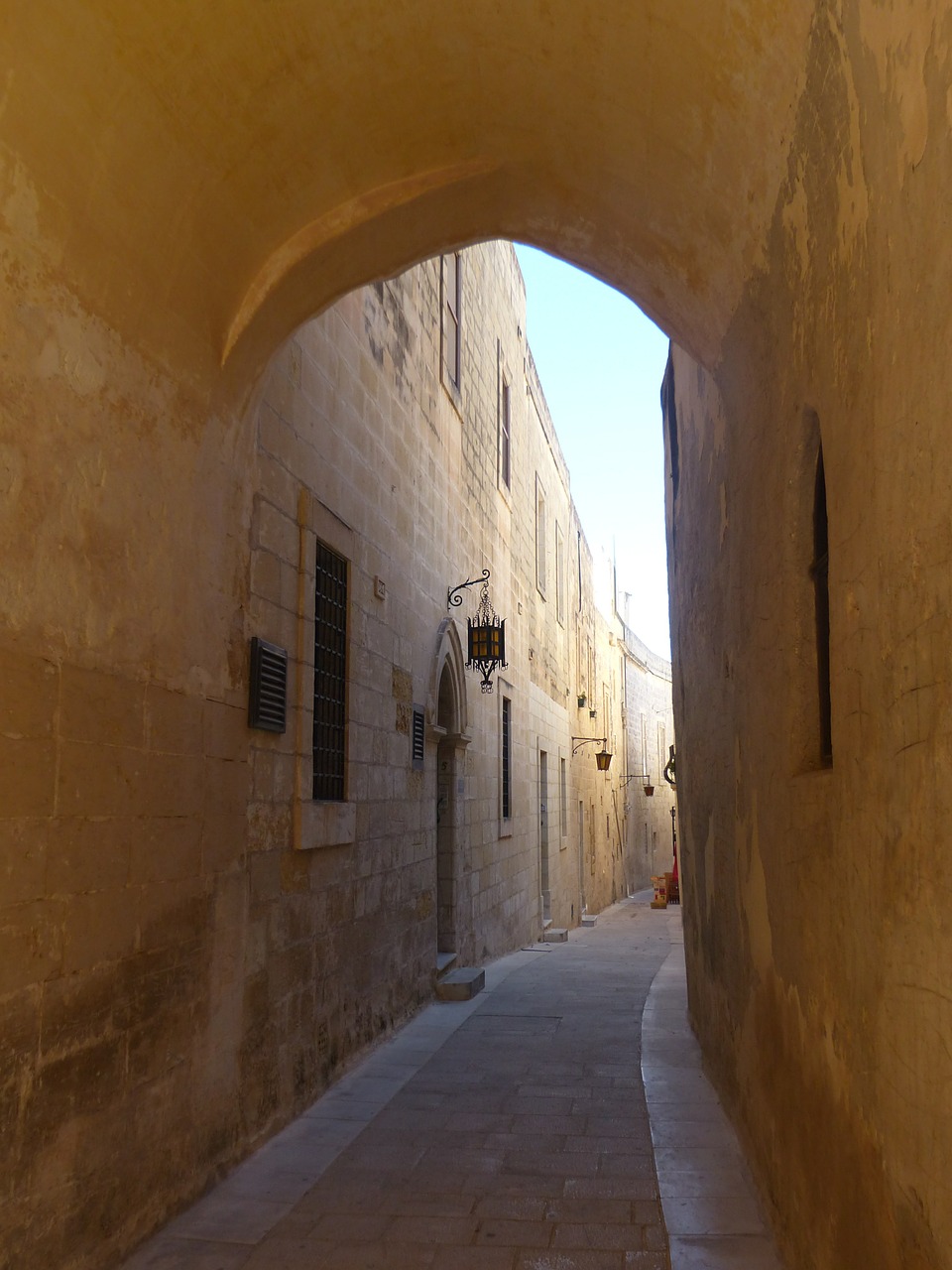 arch malta alley free photo