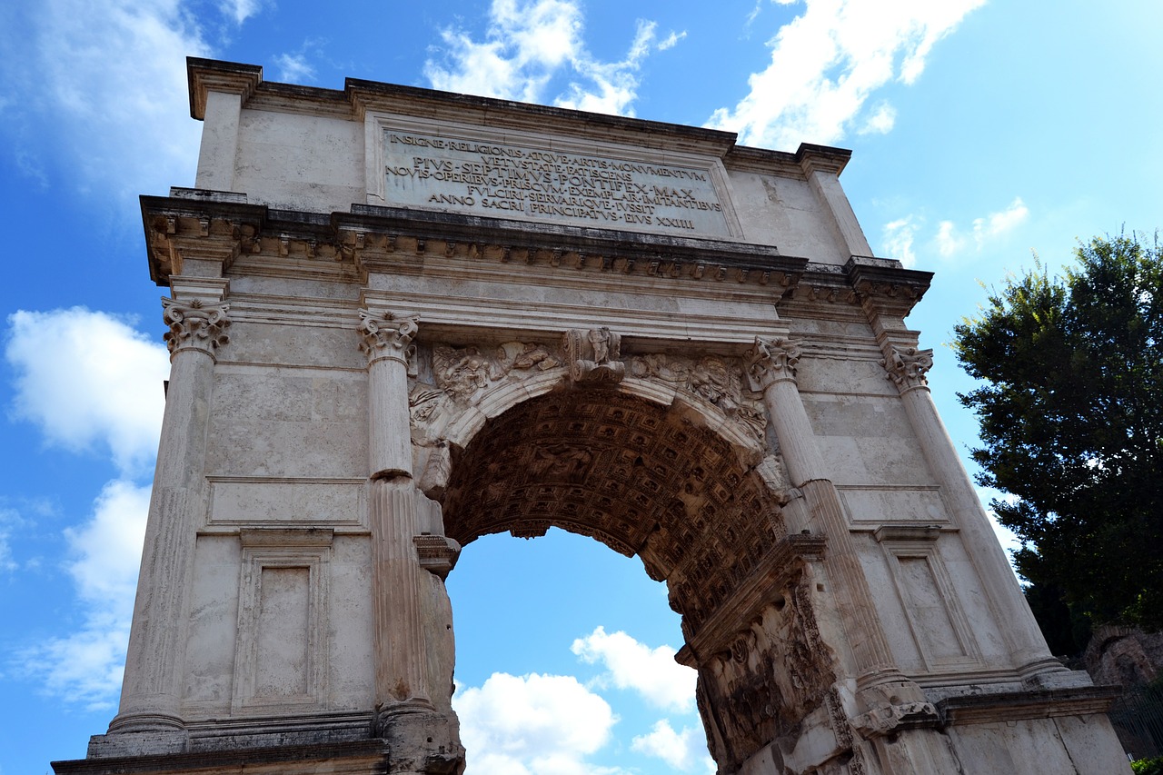 arch of titus square rome free photo