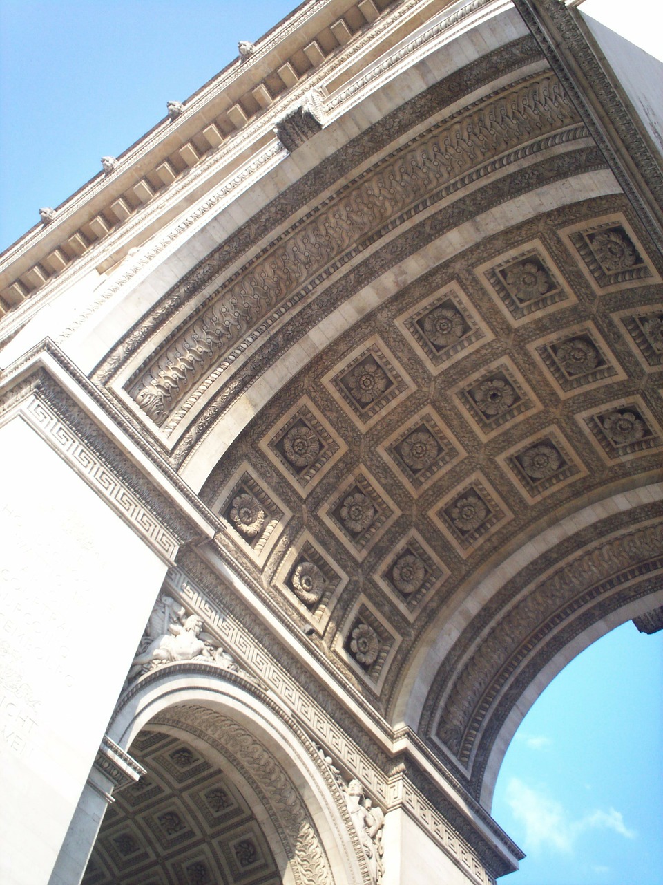 arch of triumph angle architecture free photo