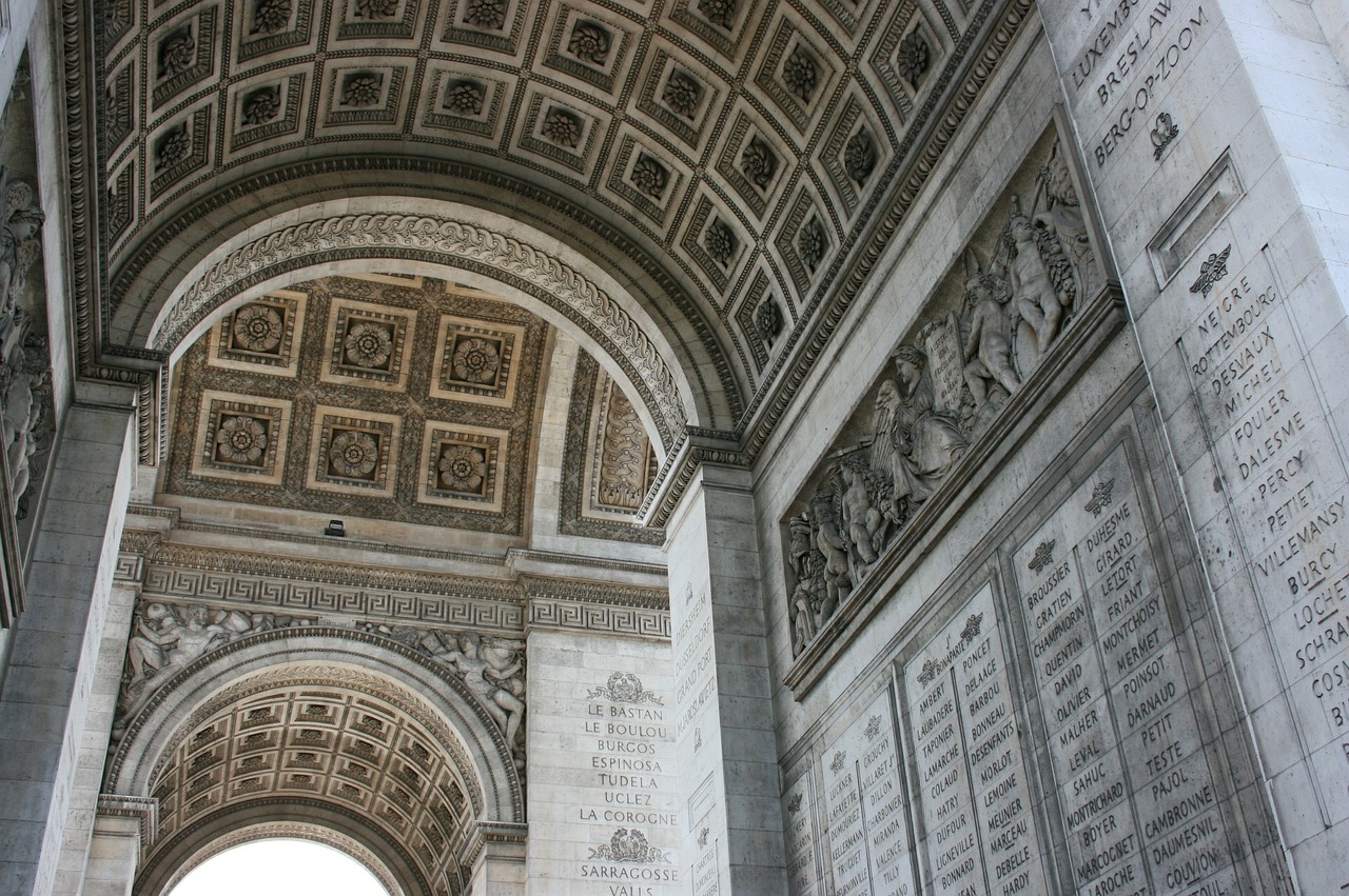 arch of triumph paris france free photo