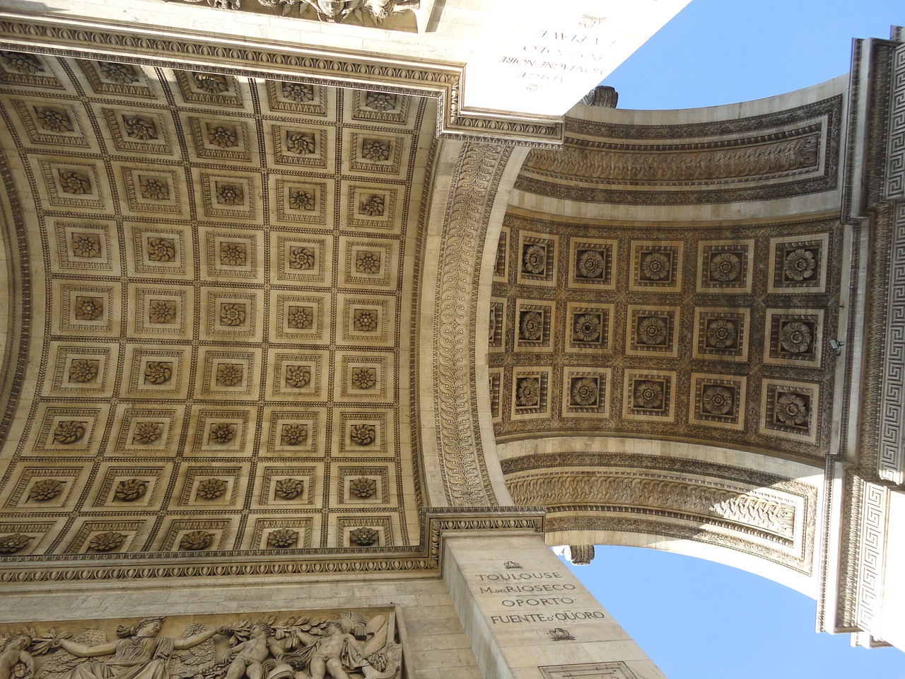 arch of triumph paris france free photo