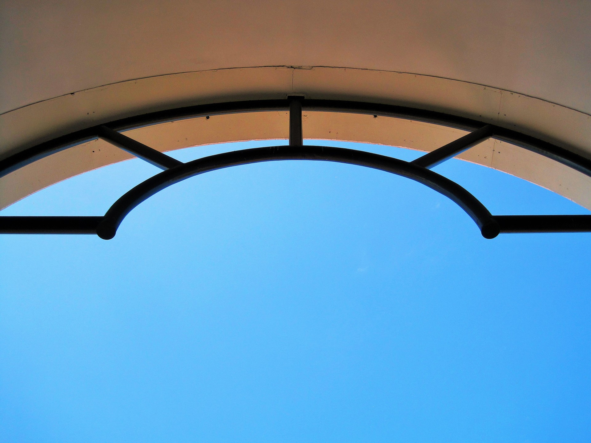 sky blue arch free photo