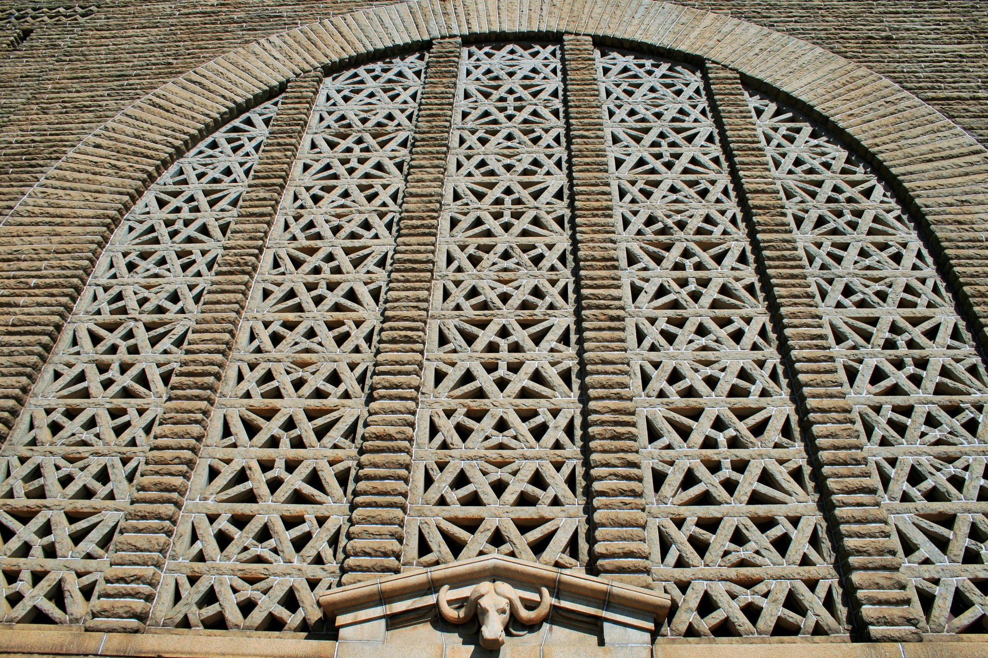 facade arch gridwork free photo