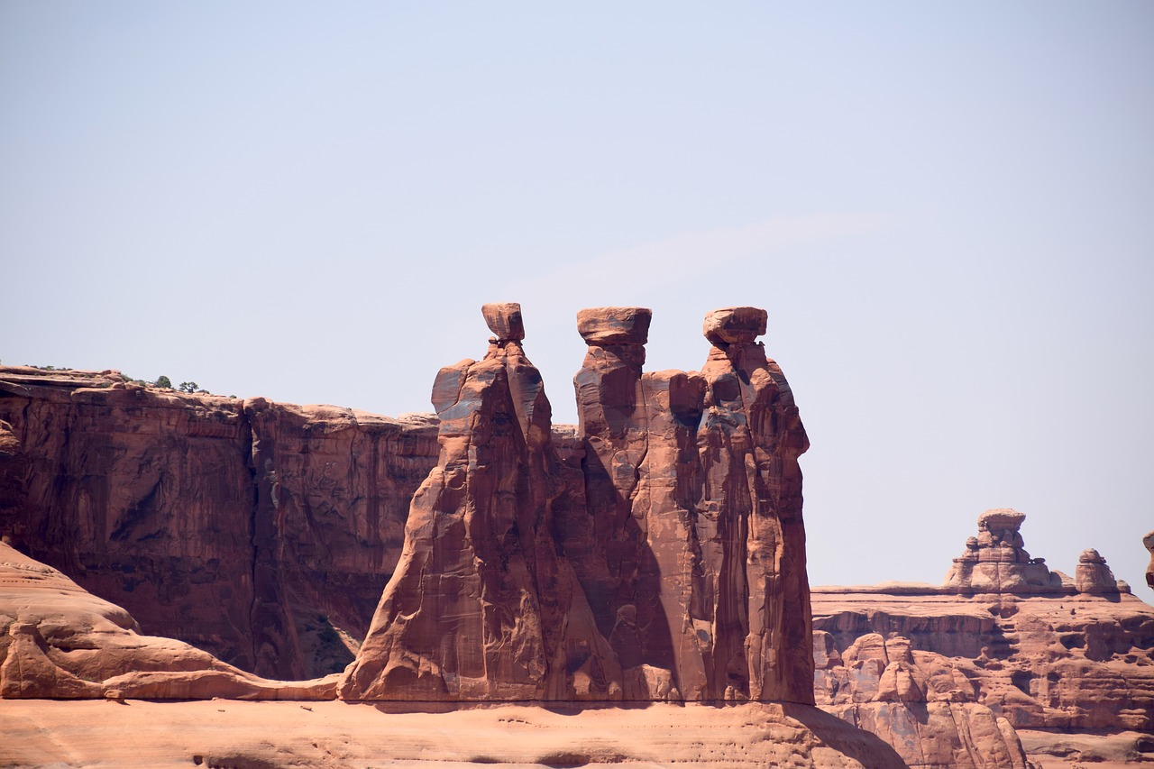 arches national park the three gossips rock formations free photo