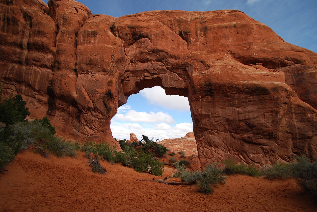 arches national park red rocks red free photo