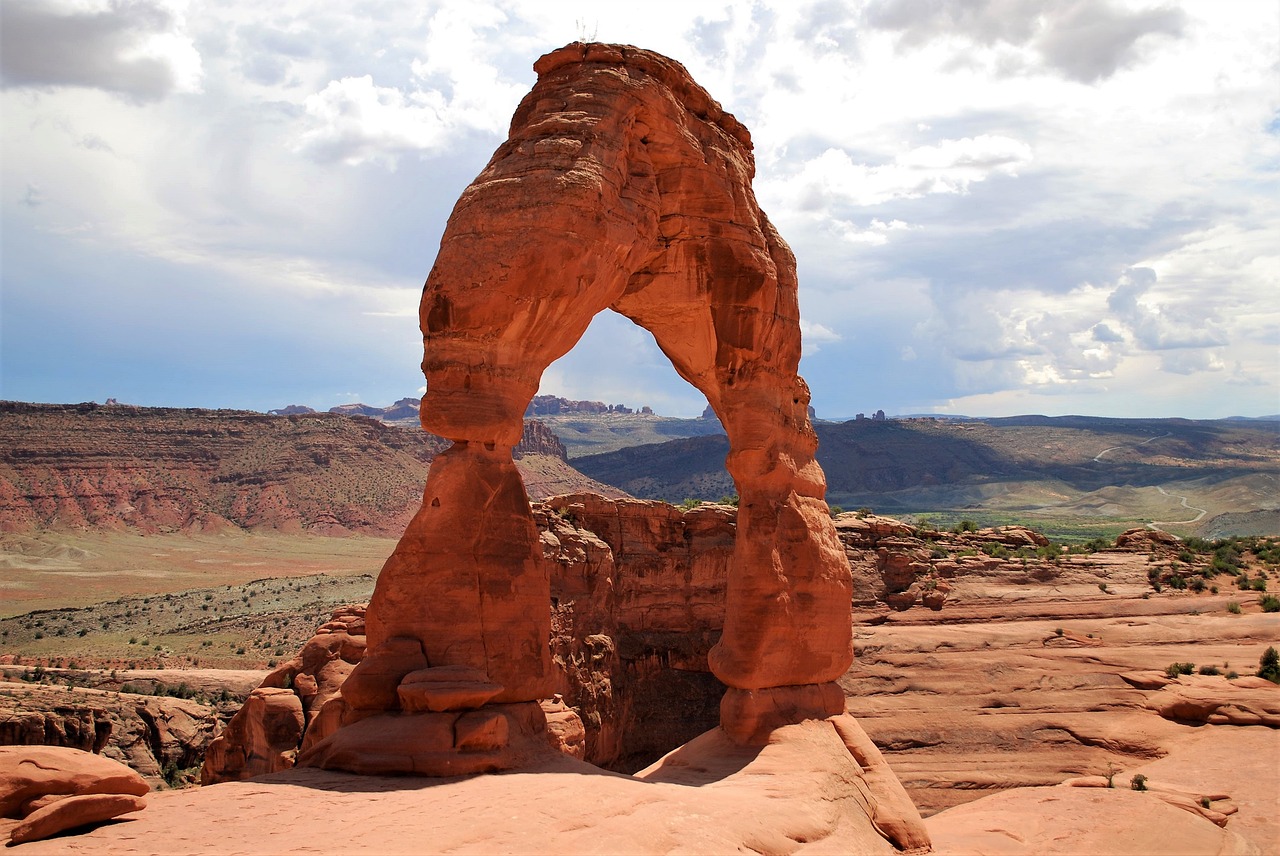 arches national park  stone arch  utah free photo